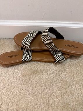 Arizona Jean Co Black and White Patterned Double-Strap Slide Sandals